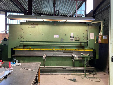 #ehp #serviceistmehralsreparieren #umbau #retrofit #nachrüstung #sicherheitstechnik #steueurng #gesenkbiegepresse #schaltschrank #technik #elektrik